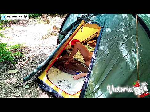 ❤️ Op kamera verfilm Passievolle ruk vreemdeling in 'n tent Porno fb by ons ❌